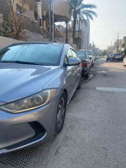 سلام عليكم النترا موديل 2017 SE امريكي حادثه قبق جنطه مبدل بدون شواصي بدون ايرباك وبيه الجاملغات الخلفيه كلير من امريكا وبيه باب السايق هم كلير من امريكا بدون معجون فقط كلير السياره جاهزه ع اخر حبايه من صدر من تخم تاير منضومه تبريد جديده مناقصه اي شي مكاني بغداد حي الجهاد السعر 106 قفل قفل رجاء  للاتصال ***********
