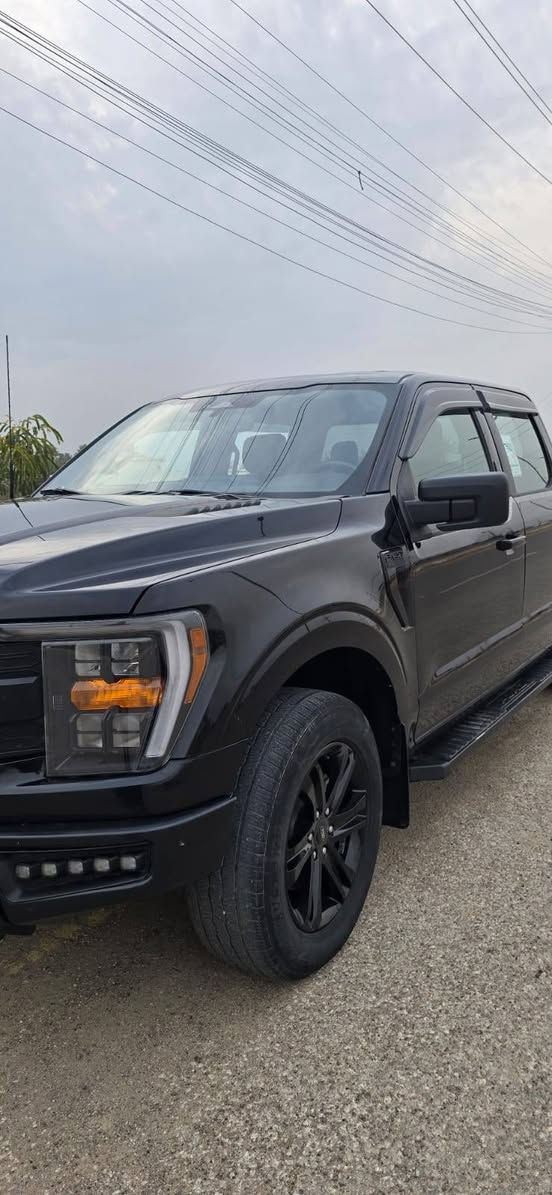 فورد اف 150 موديل ٢٣ فول عدا الفتحه  رقم بغداد محرك ٦ سلندر كير طرح ظررها موجود بلسونار السعر ٢٩٥ بي مجال..مكانها..الرمادي..للاستفسار ***********
