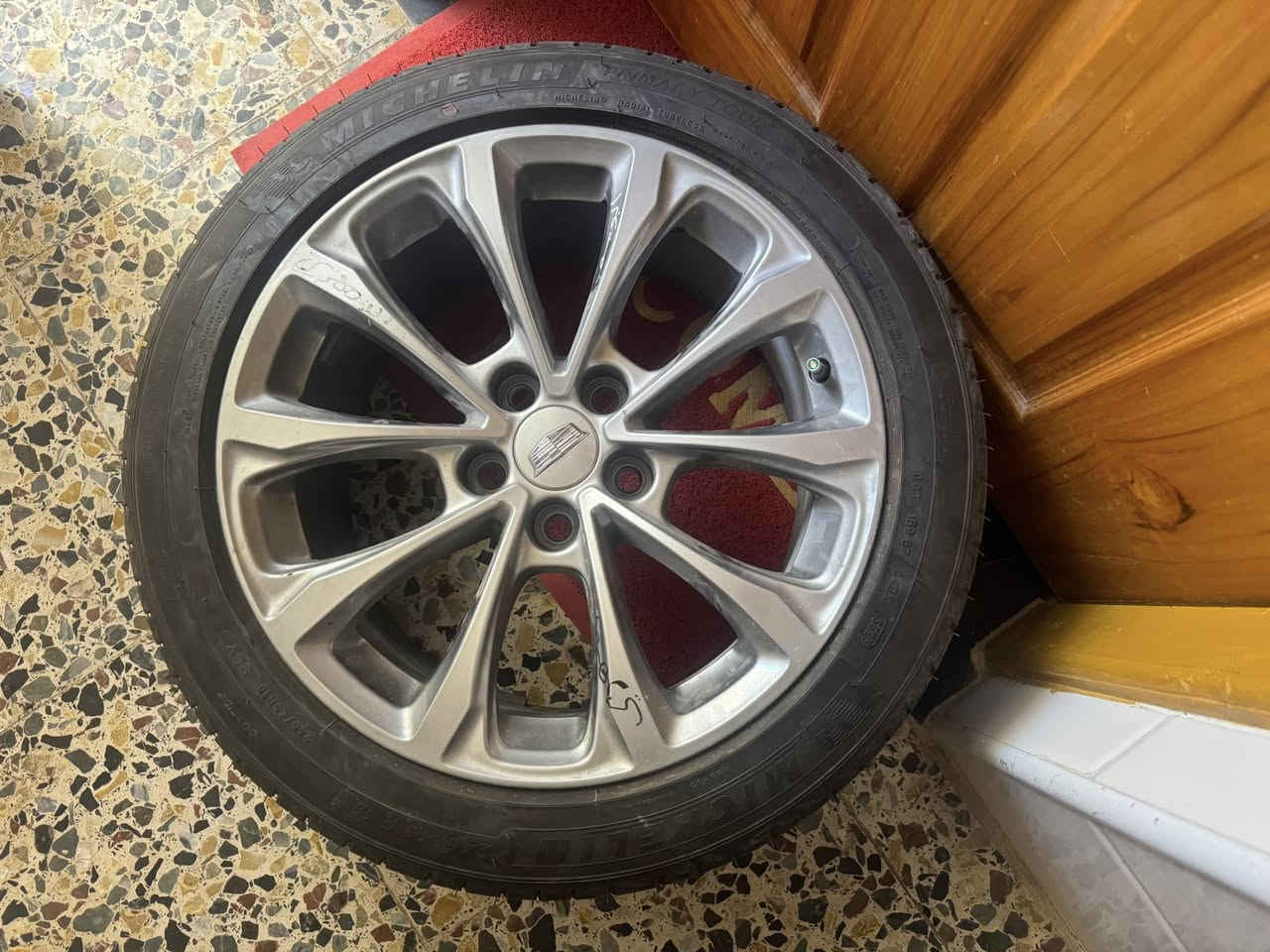 السلام عليكم عندي ادوات مال سيارة مگصوصة كدلاك CT5 موديل 2024 
يرهم علئ CT4
للتواصل هذا رقمي وبخدمتكم ***********
