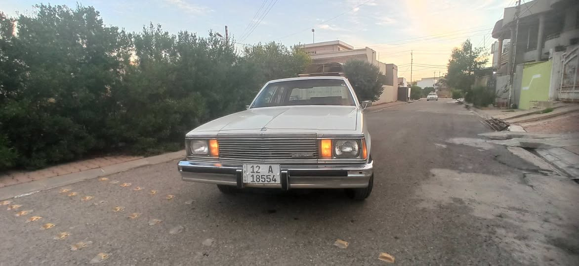 للبيع شوفرليت ماليبو موديل 81 رقم انكليزي سنويه عضم عاج مشروع  وطني ال30 بسمي شخصيا كير اتوماتيك  كير ومكينه بلادي سياره كلها بلاديه ضبغ جماليه فقط بدون ضررر كهربائيات كلها شغال مسجل وسمعات تخم تايرات خط ابيض باتري جديد سياره حلوه وجهازه من كل النواحي مال بيت ومال جناي سياره مكفوله سعرها 43 وبيها مجال بسيط عنواني كركوك *********** وبلعافيه للياخذها 🥀للعلم السياره صارلهة 19سنه يمي البيع لاحاجه
