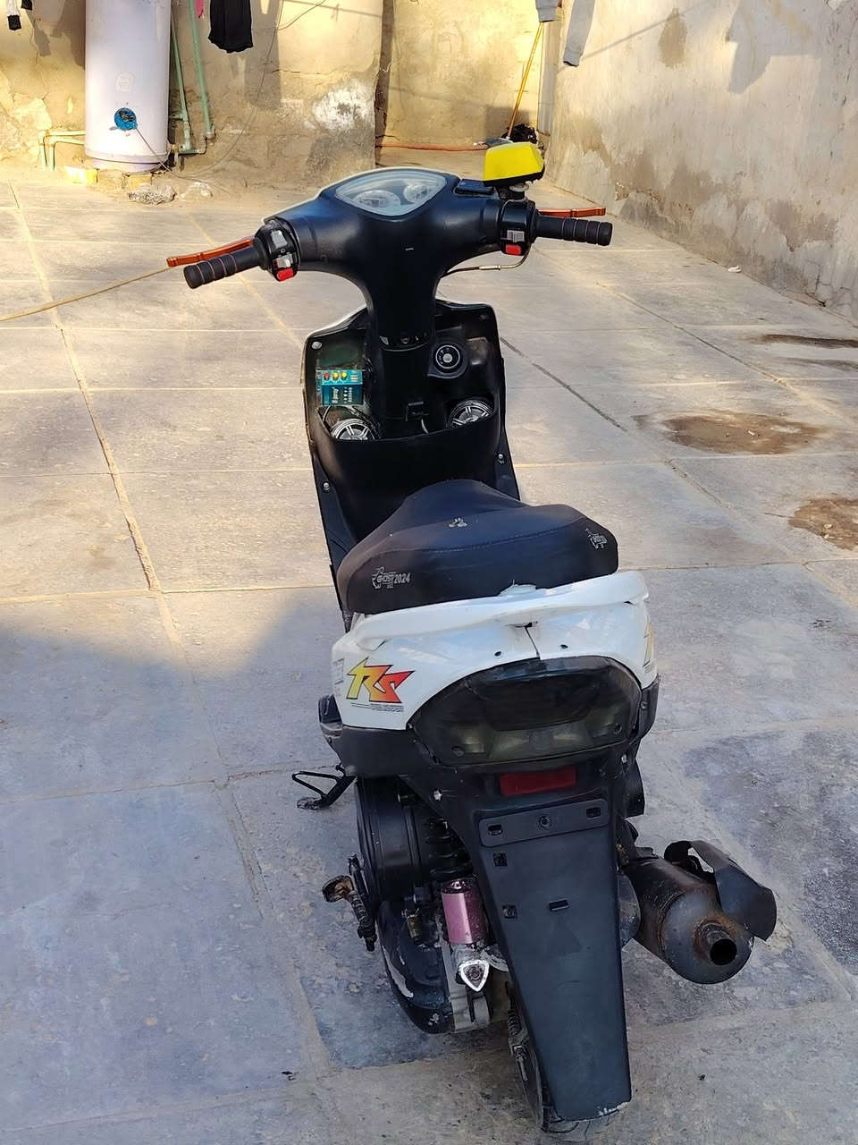 السلام عليكم دراجه ماكس للبيع
دراجه نضيفه كربائياتها كلها شغله بيها ام بي ثري مكينه مفتوح السعر خاص او راسلني واتساب ***********
