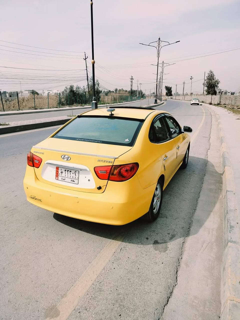 السلام عليكم افانتي فول ١2009  رقم بغداد مميز  
بدون ضرر بدون ضرر  مكينه بدايه صرف شي قليل 
اربعه دسك تدفئه بل كشنات   . ***********. 
مكاني موصل وتحويل بل موصل كابون بانزين كامله
