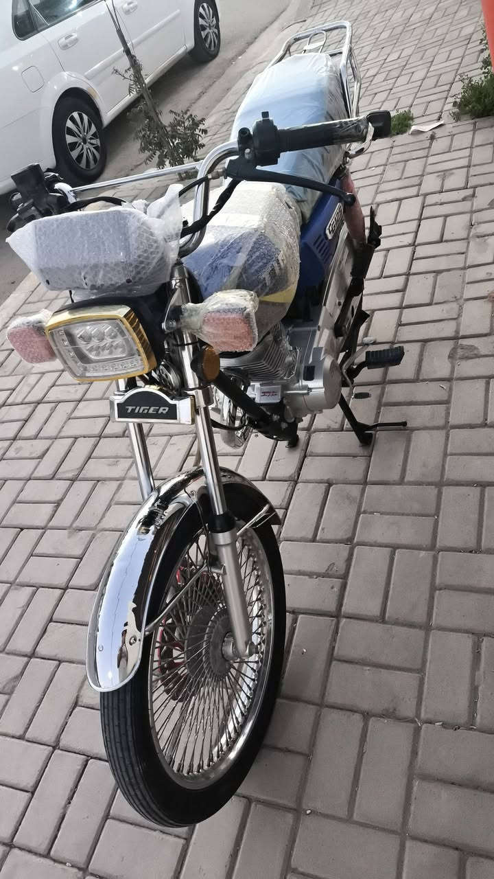 السلام عليكم تايكر موديل 2023 طالعه بدايت ال 25 دراجه اوراق استنساخ شوفت عينك نضيفه وحلوه شوفت مال وكیل کاملات 5 اوراق الشراري يتصل السعر 650 وهذا رقمي ***********
مكاني نجف
