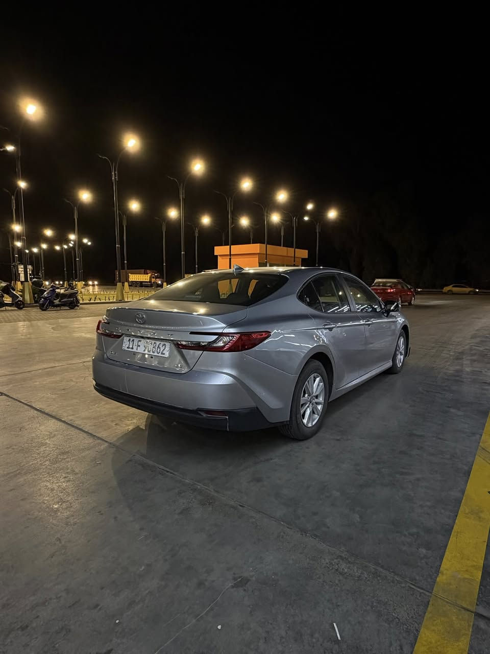 االسلام عليكم
كامري هايبرد
2025 دخول جديد 
مكينه2.500 بانزين و هايبرد HEV  رقم بغداد
فئة ال Le ماشيه 21 الف كيلو 
حساسات
تحكم ستيرن جهتين
رادار امامي
رادار جانبي
قياده ذاتيه
كروز سرعه
مانع انزلاق
مانع تصادم
حساسات ضغط الاطارات
بك لايت لد   LED
لايت زنون امامي بلادي LED
ويل 18
محدد مسار
تصحيح مسار
حساسات ستيرن التنبيه  
مودEV
اوتو هولد
 بصمه
3أنظمة قياده ECO / Normal / Sport 
قطعتين تبريد
سايد بريك بصمه
نضامGBS + خرائط
اوامر صوتيه وتسجيل صوتي
كامره خلفيه
منافذ تايب سي 
شحن لاسلكي 
وبعد بيها مواصفات معروفه
تحويل ثاني يوم 
200سعر مجال شي بسيط
مكانها  صلاح الدين سامراء 
ضرر صبغ بنيد فقط وتصليح درجه اولئ شرط بجم كبس ‏***********
