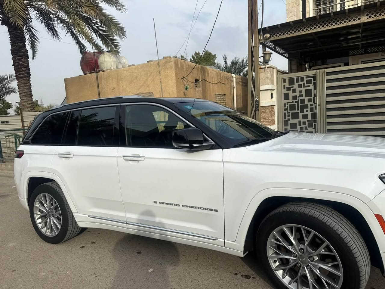 جيب سومت2022 أعلى فئة بالجيب
فول فول مواصفات فورويل بارنوما  كلين تايتل

_______ كفاله من الشخط مابيها اي ضرر  _____

وJeep Summit Reserve 4Xe Plug-in Hybrid

هايبرد + بلك أن ( أعلى فئة بالجيب )

الموديل: 2022

العداد: 23

المحرك: 2000 تيربو 380 حصان يعادل مكينة 5.7 هيمي

المواصفات:

نظام تعليق هوائي ( جكات )

رادار ( امامي - جانبي - خلفي )

قيادة ذاتية

مستشعر نوم السائق

أربع كامرات محيطية 360

كامرة في المرأة الداخلية

خمسة بصمات دخول ذكي بدون مفتاح

بانوراما

كشنات دبل كهرباء + مساج + تدفئة + تبريد امامي خلفي

ميد اب ديسبلي

أنارة محيطية

نظام الصوت ماكنتوش ( 19 سماعة )

شاشة وسطية + شاشة امام الراكب

كيجات دجتل

فتح الصندوق الخلفي مع حركة القدم

المقاعد الأمامية تبريد وتدفئة

مقعد السائق مساج

المقاعد الخلفية تبريد وتدفئة

حساسات أمامية + خلفية

العنوان : بغداد - السيدية 

السعر : 270 ورقه وبيه مجال 

باقي التفاصيل الاتصال ؏ الرقم او واتساب 

***********
