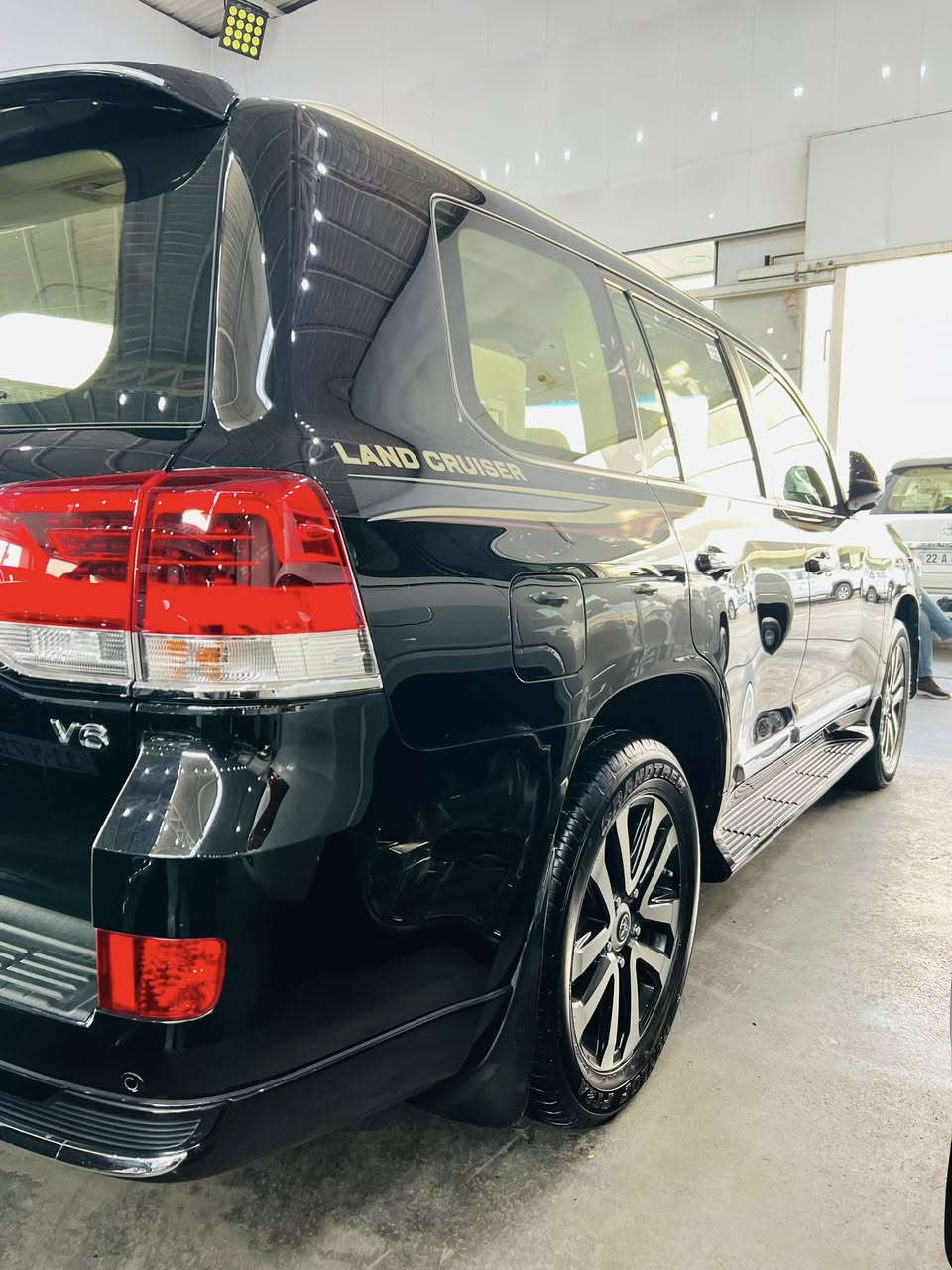 السلام عليكم

لاندكروز GX-R 

( بريم ) 

موديل :2019 

ماشية : 66km 

المواصفات 

فتحة 

بصمه 

تشغيل عن بعد 

كشنات كهرباء 

داخل بيجي 

تحكم ستيرن 

صاجات 

 3 قطع تبريد 

 7 راكب 

حساسات 

لايت زنون 

بلوجكتور 

زراك لايت 

لد امامي 

هوك سحب 

فور ويل 4x4

مكينة 6 سلندر 

 4000

مري شفط كهرباء 

اشاير بالمري 

دوسات 

ويل كب كروم 

نيكلات 

(رقم  بغداد الجديد ) 

ملاحظة: السياره مكفوله ماعدا نكره مسحوبه بل جهاز . 

السيارة جاهزة من كلشي بدون اي نقص . 

العنوان : بغداد 
الاستفسار : *********** ميثم
