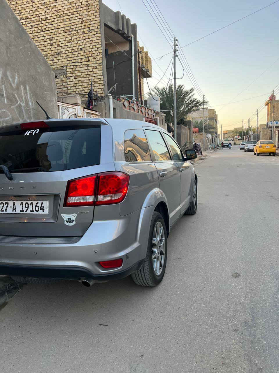 سياره دوج جورني للبيع فول مواصفات بلسنويه مكتوبة فور ويل 6سلندر جاهزه للاخير سعرها 145 وبيها مجال قليل جداً بالصور موجود  فحص كريم حسون ورقم الشاصي
رقم الموبايل ***********
