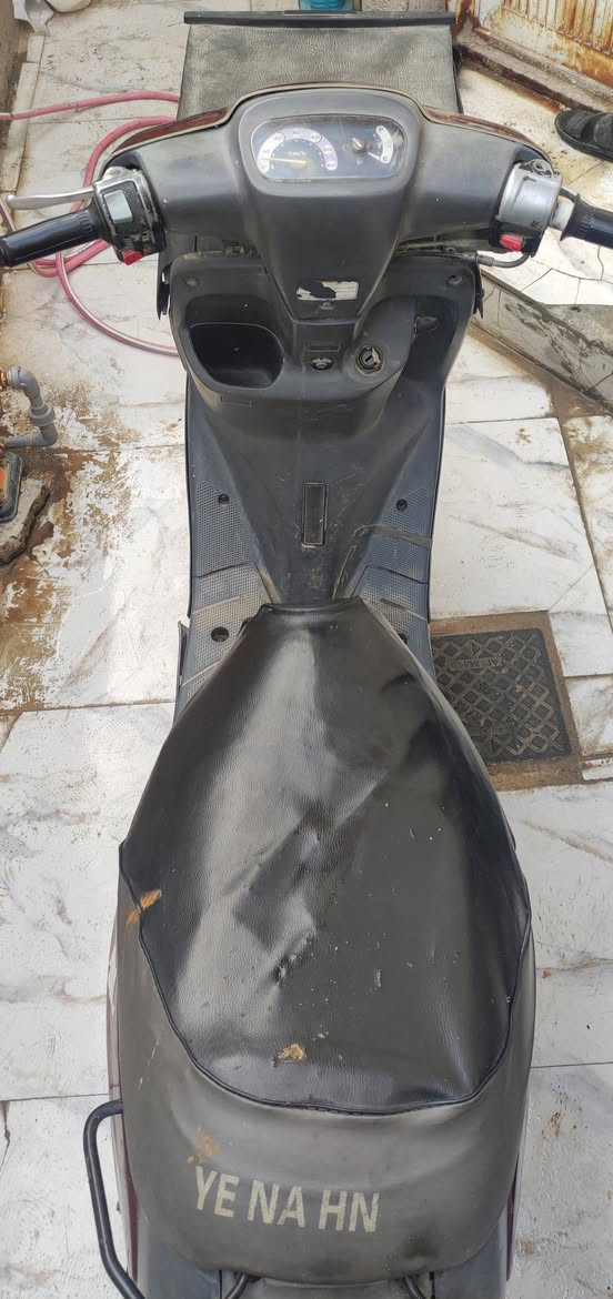 سلام عليكم دراجه منغولي  مابيها شي كلها شغاله سلف هورن اشاير  لايت بك لايت ب250 وبيها مجال

التواصل 👈***********
