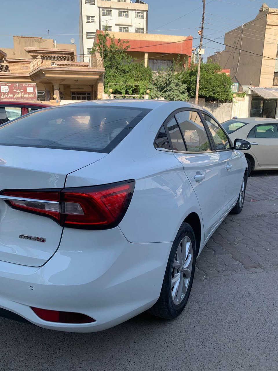 MG , 5 komfort 
Model 2023 

کلین بێ سبوغ 
١ قۆپی بچووک لە دەرگا
مەکینە / V4,15 بێ تۆربۆ 
سەنەوی نوێیە ٢٠٢٨ 
ڕۆیشتن / ٧٠ هەزار کم 

نرخ / ١٠٥$
*********** أربيل, العراق
