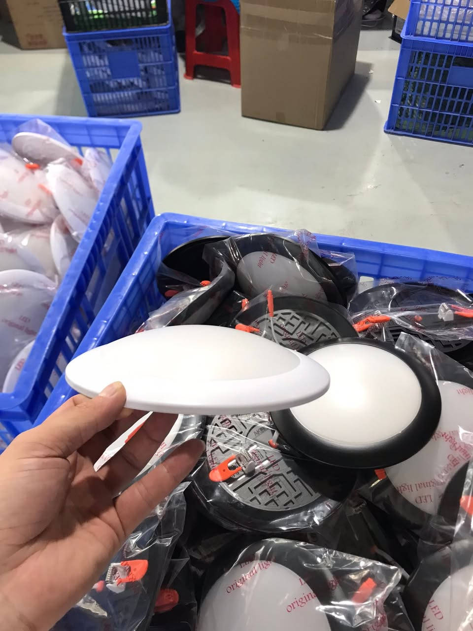 UFO design panel lighting.
10w18w24w36w


**إذا كنت صاحب هذا الإعلان وتريد حذفه لأي سبب، رجاءا أرسل رسالة إلى الدعم الفني**