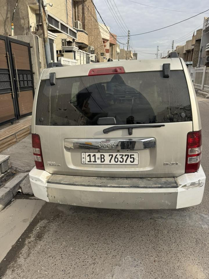 جيب ٢٠٠٨ للبيع
سياره خير من الله سونار ناشره 
وتبريد شغال 
مكينه كير نضيفات
مكانه الحله
السعر ٨٧ وبيها مجال  
للاستفسار ***********٨
