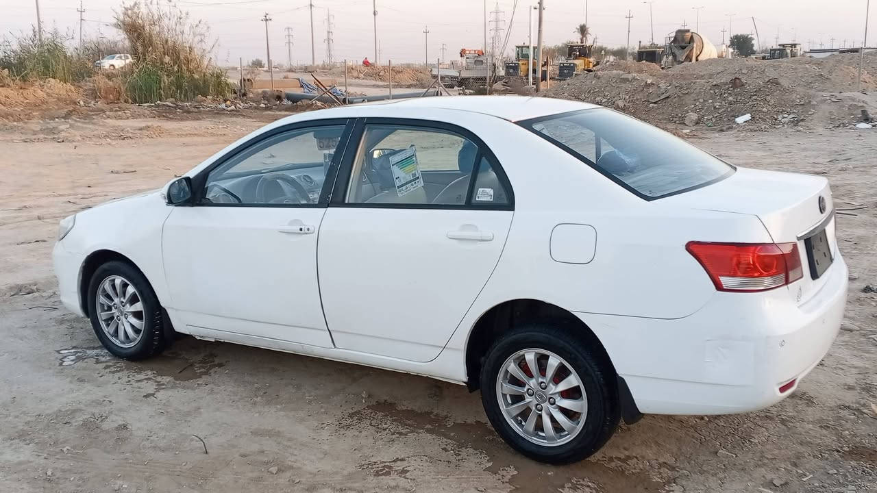 للبيع بيوايدي موديل 2014 مزاد وزارة الداخلية اوتماتيك  سياره جاهزه مابيه كل نقص سعره 36 ورقة وبيه مجال مكان ناصريه الرفاعي مكلف بلنشر ***********
