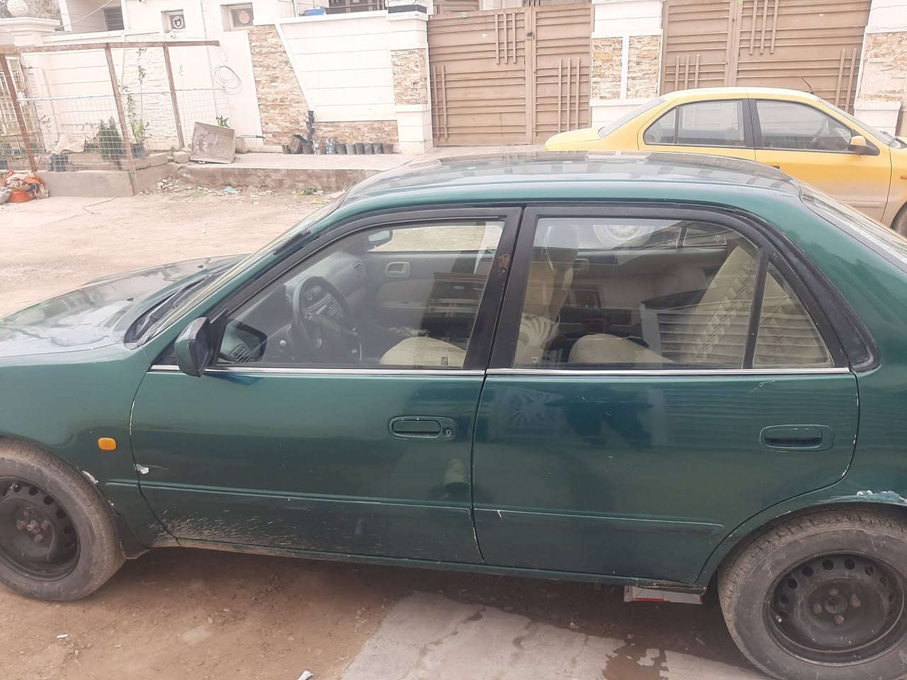 من رخصة الادمن كورلا ٩٨ للبيع سياره مال جناي ، اوتو وجام كهرباء حداديه رقم دولي باسمي مكفوله السعر ٥٢ ورقه وبيه مجال للاتصال ***********
