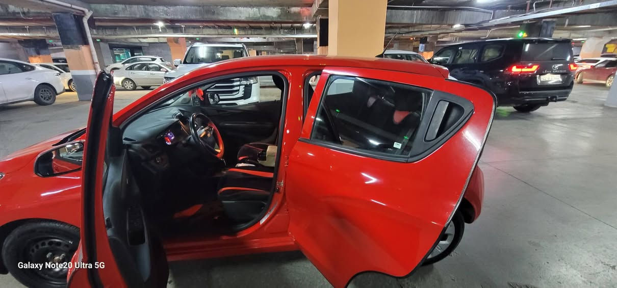 شوفرليت سبارك 2018 خليجي
بيها 4 قطع صبغ او 5 معرف بالضبط  السيارة خليجية والصبغ مناطق صغار
تشغيل مفتاح
جامات كهرباء
فول عادي 
مسجل عادي بدون شاشة
0770اسياسيل2059400
السيارة مال دكتوره جدا نظيفة وما تحتاج مصرف كاملة مكملة  تشغل وتمشي
ماشية 71 الف ميل أربيل, العراق
