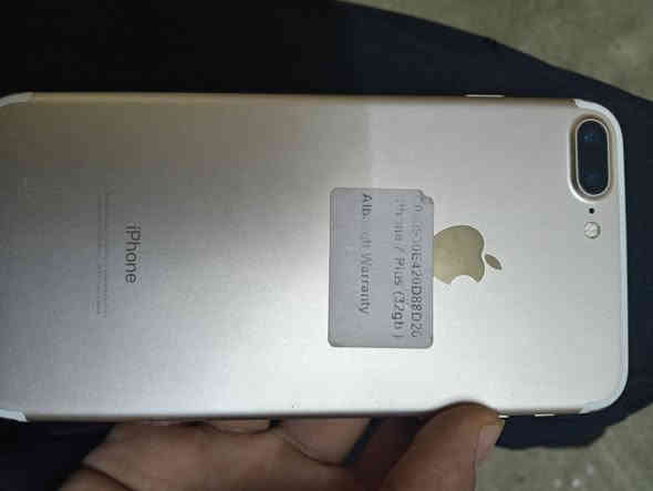 7 بلاص                                     ذاكرة 32                                  بطاريه 92                                   بصمه شغاله       السعر 100 وبي مجال                   نضافه فول           ***********
