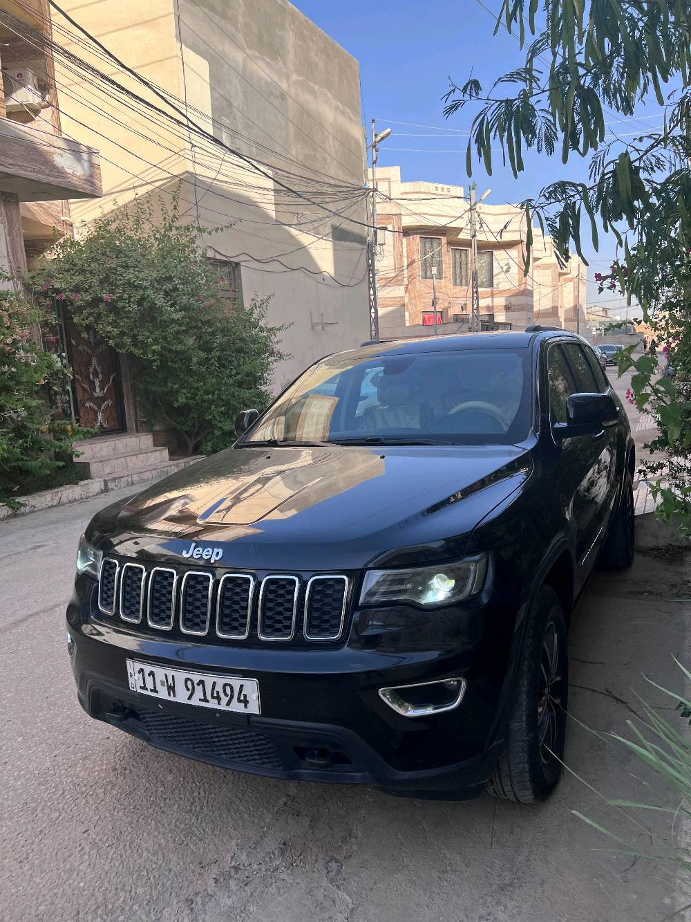 جيب  لاريدو 2018 فول مواصفات للبيع
ماشيه 67 ألف فقط

 والجيب معروفها بمواصفاتها المتخلص ⬇️

(* تشغيل بصمة + ريموت ستارت * شاشة كبيرة أصليه* كامرة خلفية* حساسات أمامية وخلفية* فتحة سقف بانوراما
* مقاعد كهرباء + خزن ميموري* تدفئة مقاعد + تبريد* سكان متعدد التحكم* مثبت سرعة* مبدلات سرعة على السكان* نظام بصمة للأبواب* إضاءة LED أصلية* مرايا كهرباء طي وتحكم* دبل أوتوماتيك* نظام Traction وDrive Modes* تبريد ثلج أمامي وخلفي* نظام صوت ممتاز
(* Airbags كاملة

السيارة نظيفة كلش رقم بغداد تحويل مباشر بأسمي السياره
الحادث  جاملغ أمامي باقي السياره كلها كفاله وجاهزه ومبولشه مابيها اي نقص وبيها سونار 
سعرها 245