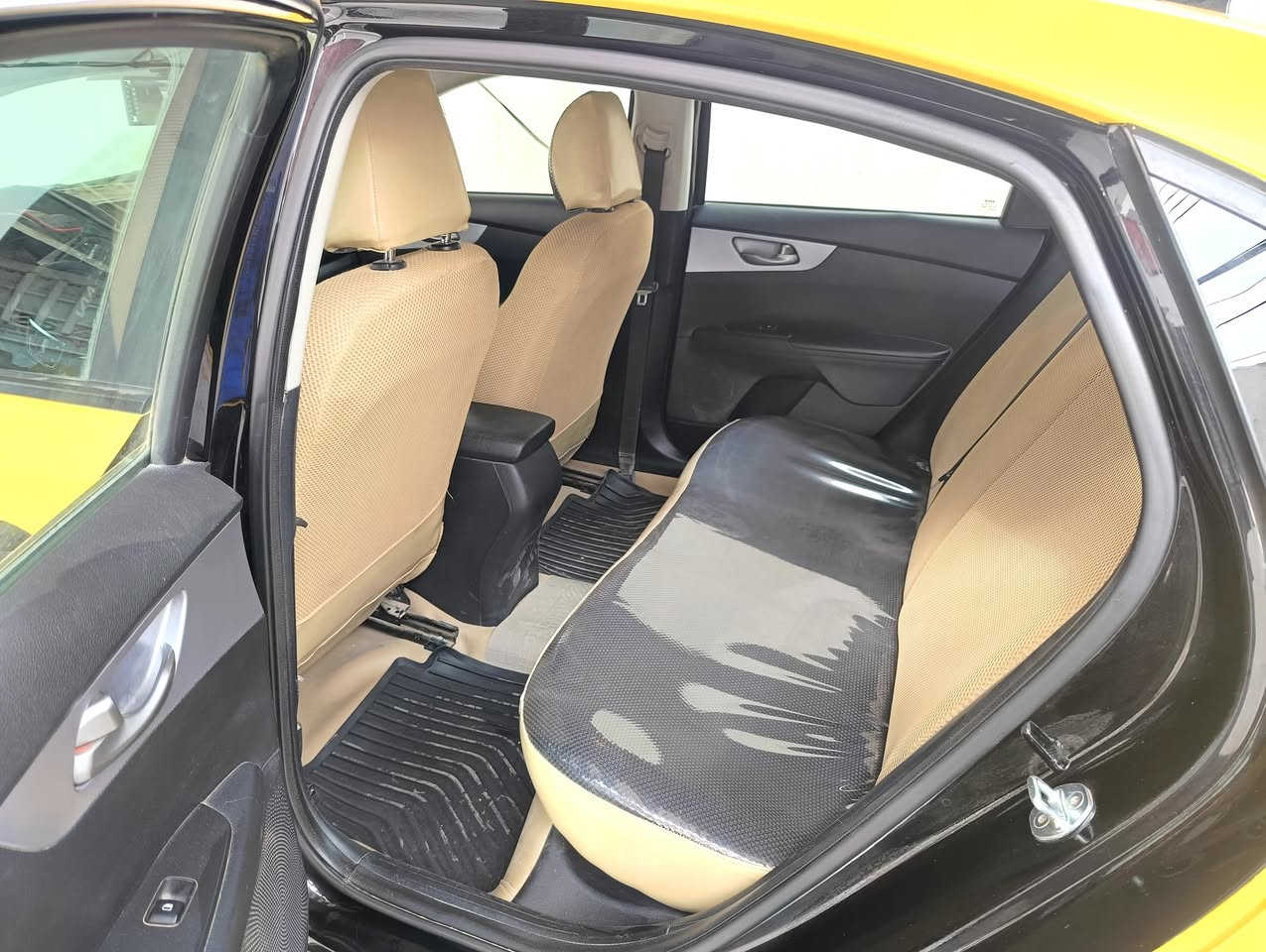 سلام عليكم كيه فورتي موديل 22بسمي مكينه 2000دوش كير ايتي شادالهى موسيفيتي بيع سعر 145بيهى مجال سياره ليبل واحد جاملغ خلفي والمقدمت  البنيد  رقم شاصي موجود بل منشور مكان ذي قار مركز ***********
