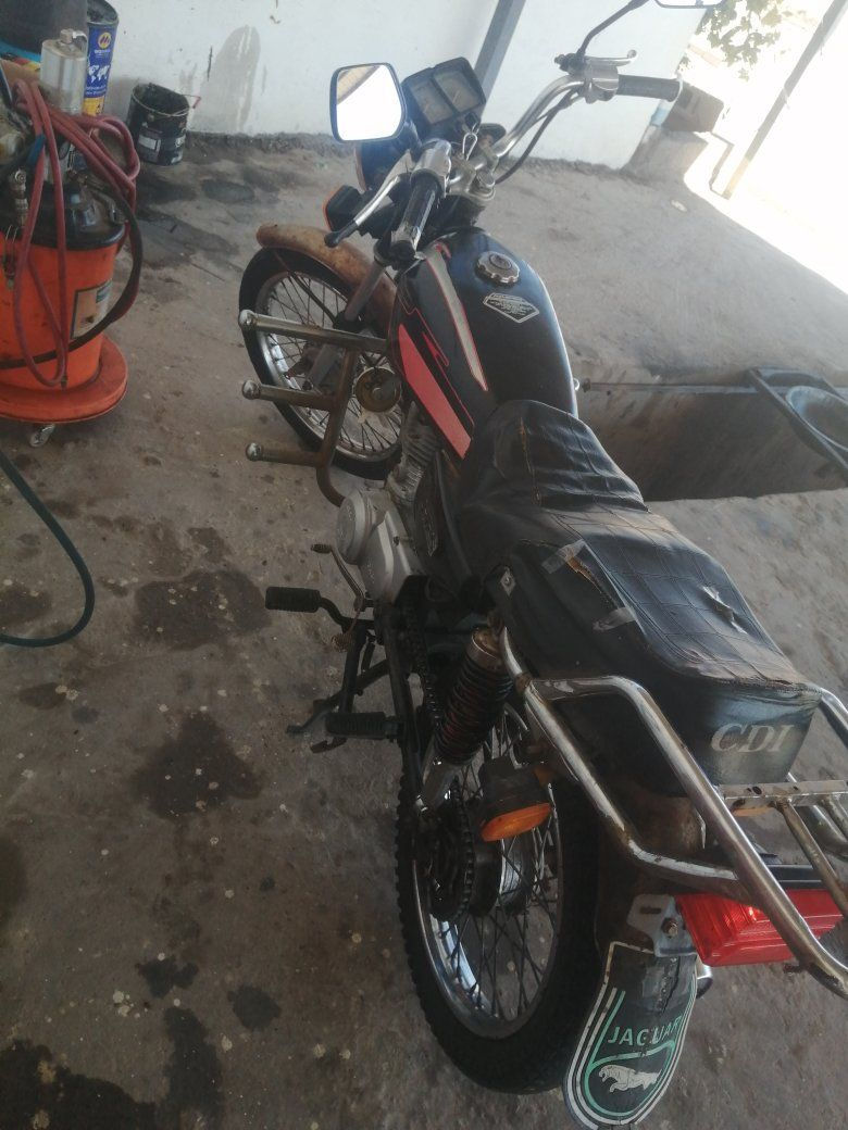 موطور عيتان للبيع ٤گير سعر 225وبي مجال للطيبين معلومات اكثر راسلني خاص


**إذا كنت صاحب هذا الإعلان وتريد حذفه لأي سبب، رجاءا أرسل رسالة إلى الدعم الفني**