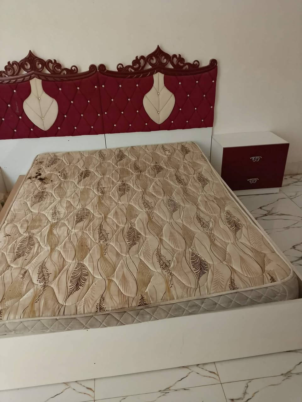 غرفه للبيع نضيفه جداا السعر ٥٠٠


**إذا كنت صاحب هذا الإعلان وتريد حذفه لأي سبب، رجاءا أرسل رسالة إلى الدعم الفني**