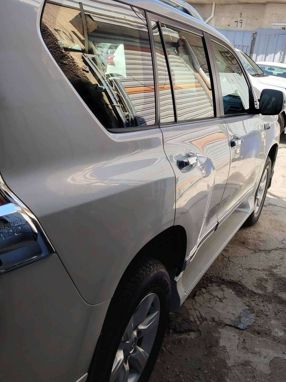 السلام عليكم
برادو 2016 TXL
مكفوله كفاله تامه كير محرك حداديه صدر امامي خلفي بشرط
محرك 6 سلندر 4000
فول مواصفات فتحه بصمه باب بصمه تشغيل كشن كهرباء شاشه كبيره حساسات فول سياره كامله مكمله
ماشيه 100 الف حقيقي
بيها طخه بسيطه جدا باب الصندوق ترجع على البارد
سياره بوضع الشركه سياره بيت حتى طلعات قليل نطلع بيها لمعرفه السعر الاتصال على
***********
***********
مكان السياره بغداد الدولعي
