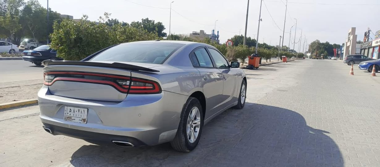 سلام عليكم دوج جارجر 2016 وارد امريكي حادث قطعتين صبغ فقط وبيها قطعتين هنا بالعراق 
رقم بغداد باسمنة سنويه جديدة 
حدادية وتخم تاير و منضومة تبريد جديده
غرفة كاملة جديدة
السعر 165 وبيها مجال للشراي
بيع او مراوس
مكان السيارة النجف الاشرف
للاستفسار ***********
***********
