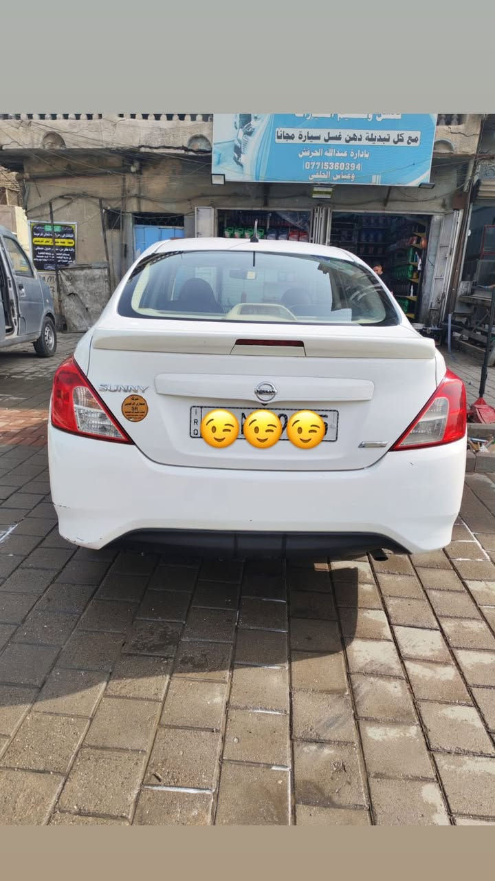 السلام عليكم
سني هندي موديل 2016
محبوبة الجماهير
بليته زركة 
مكفوله من الصبغ فقط تكحيل بسيط والباقي بيهه طخات موضح بالسونار
تخم تاير نظيف 
باتري جديد
تبريد ثلج
تحكم نص ستيرن
ماشية 160 
رقم بغداد بأسمي 
هزه  ورقم انكليزي  الجديد
مكاني بغداد
السعر  95 
مكلف بنشر رقم راعي سياره ***********
