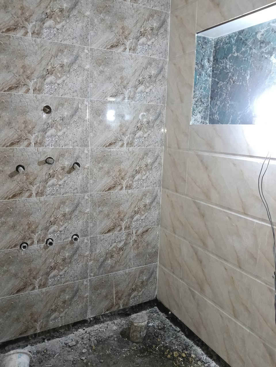 عمل لبخ وبورك وسيراميك جدار ارضيات جص وبورك أسعار مناسبه ***********//***********
