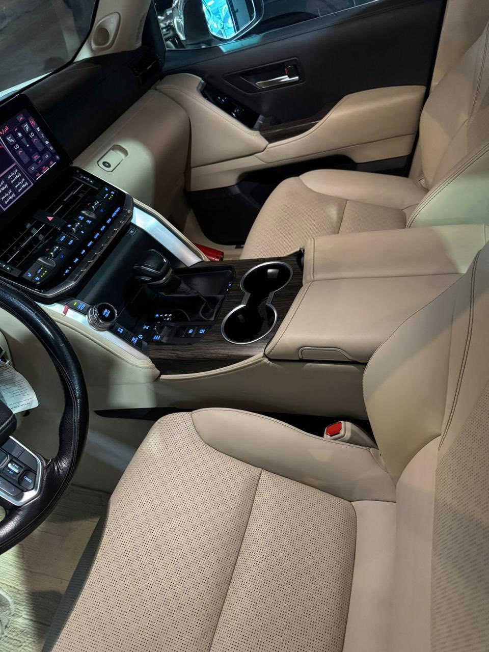 سلام عليكم 
لاندكروز ٢٠٢٣ رقم اربيل ماشيه ٩٠ الف مكفوله كفاله عامه من كلشي مغلفه ppf على وضع الشركه السياره تون توربو كل صيانتها بالشركه السعر ٦٨ الف وبيها مجال بسيط مكانها بغداد للاستفسار ***********
