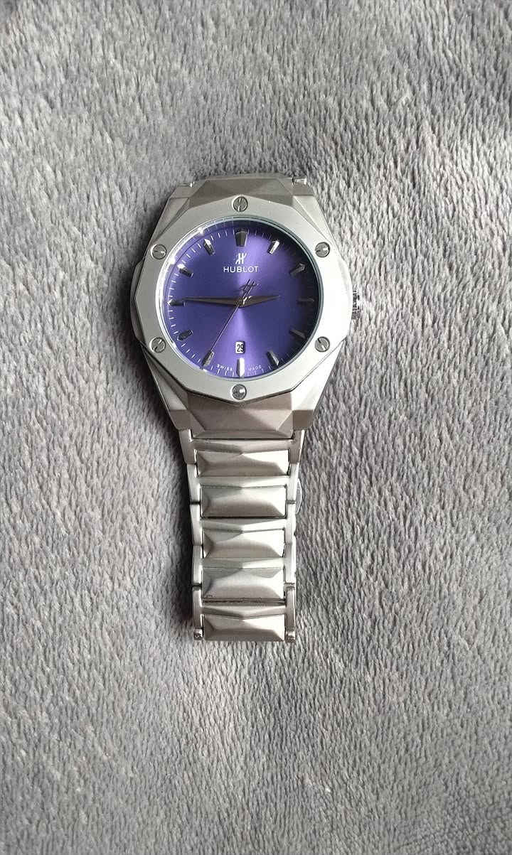 سلام عليكم ساعه للبيع تيتانوم بل كامل مختمه من كل الجوانب +شركه هابلوت 25الف عله اول تم للحجز راسلني خاص توصل لباب بيتك


**إذا كنت صاحب هذا الإعلان وتريد حذفه لأي سبب، رجاءا أرسل رسالة إلى الدعم الفني**