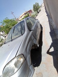 مقلوبة • ٢٠١٢ • موصل جانب ايسر