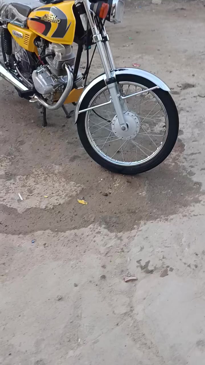 دراجه للبيع رقم سنويه جديد مكان بالقرنه ***********
