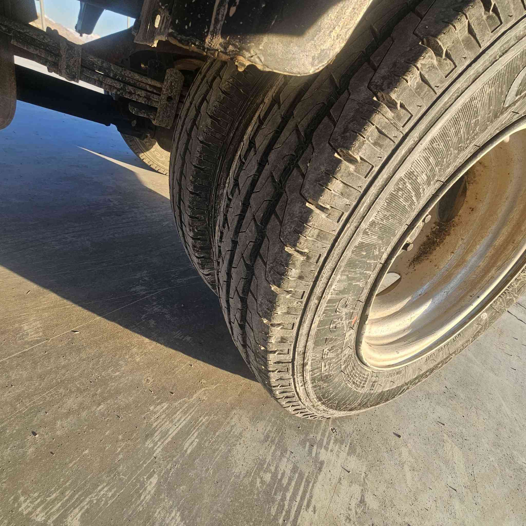 کیا چوار هە زار 
مە کینە عادی مۆدیل 2013علوجە ساغە 6تایە ی لۆکی لە ژێرە گێڕو مە کینە ی بە شە رت***********
*********** رانية, السليمانية
