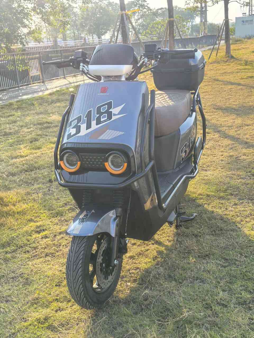 متوفر جمله ومفرد
***********
٦بطاريات
ملف٣٠٠٠
٣٢امبير
اسعار جملة الجمله
