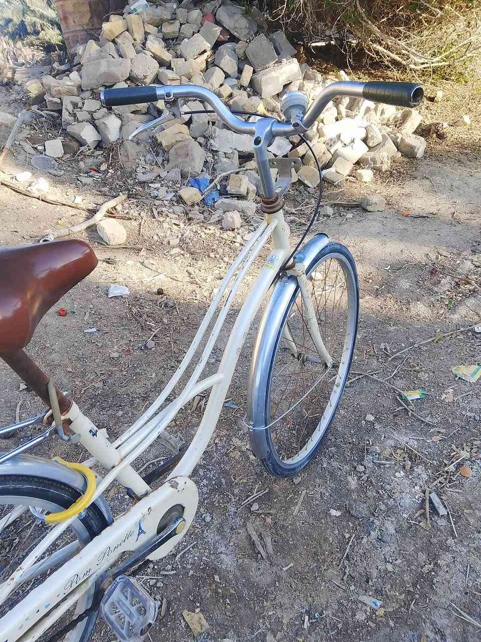 سلام عليكم باسكل 26حلو كلش مكاني سوك شيوخ سعر مناسب  ***********
