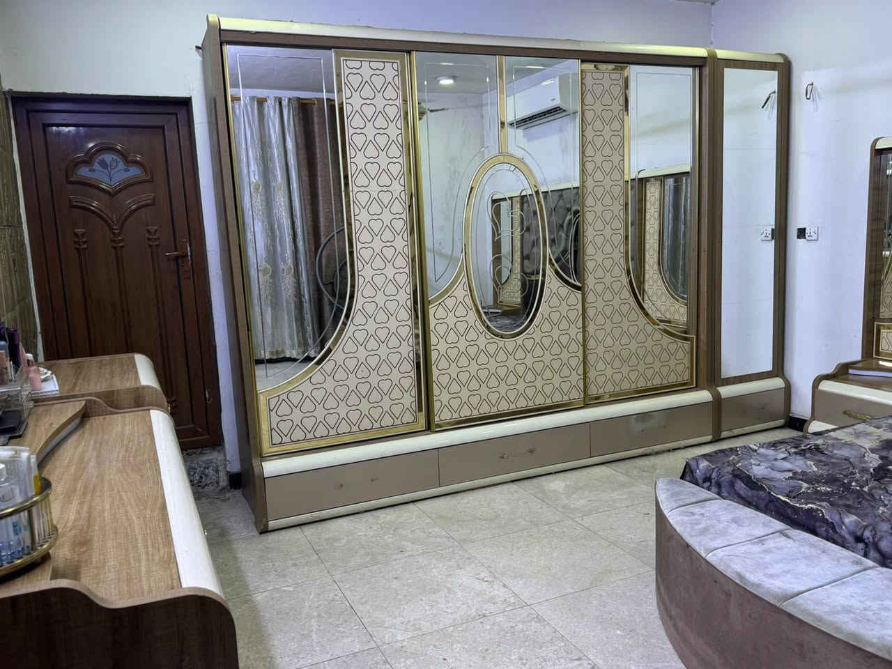 غرفة. تركي. للبيع. السعر 400 وبيها. مجال. مكانها البياع الشرطة الخامسه


**إذا كنت صاحب هذا الإعلان وتريد حذفه لأي سبب، رجاءا أرسل رسالة إلى الدعم الفني**