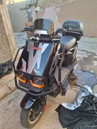 يوجد موتور شحن للبيع السعر 800 وبي مجال شيء بسيط والتواصل على هذا الرق...