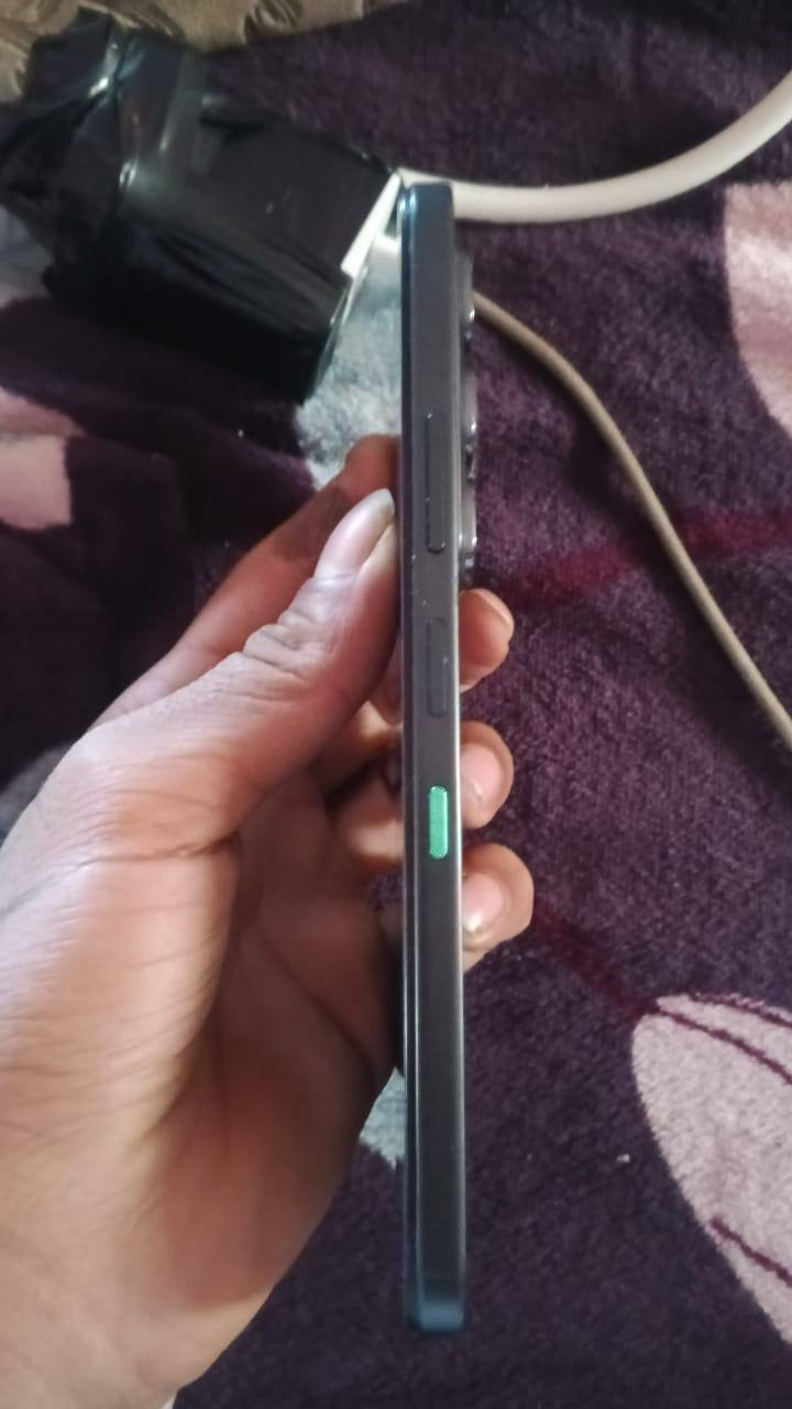 السلام عليكم شباب تلفونInfinix HOT 60i للبيع 160 ام راس موجود***********
