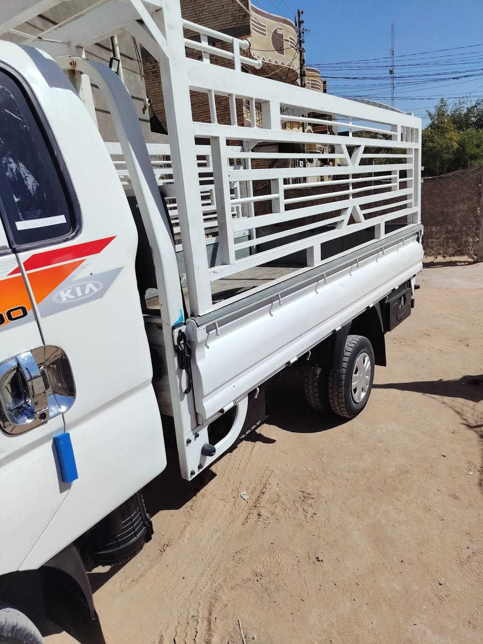 السلام عليكم من رخصت مدير لكروب كيه مديل ١٥ رقم قادسيه انكليزي لسياره كفاله من كلشي تخم تاير ستومشدود تبريد شغال سياره جديده معنه لكلمه لاتسل عله اي نقص مكان لسياره كربلاء الاستفسار عله الرقم *********** ***********
