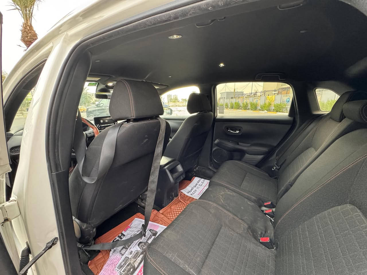 السلام عليكم
هوندا HR.V

موديل 2023

حادثها جاملغ وبنيد بدون دواخل وباب الصدر هم بي صبغ 

مواصفات 

بصمه 

شاشه 

كأمره 

تحكم ستيرن 

رادار 

تشغيل عن بعد 

محرك 2000

مكانها بغداد حي الجهاد 

السعر  137$

رقمي ***********
