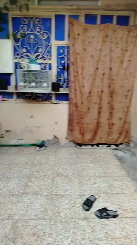 سلام عليكم بيت للبيع الدسيم ثالث فرع عن السيطرة الرئيسية الجهة اليسره منطقه خير من الله اول بيت من جهة الشارع قاط ونص البناء واقع حال مساحته ٧٨ ارتفاع السكف ٢٠ و٣ السعر ٤٨ ***********
