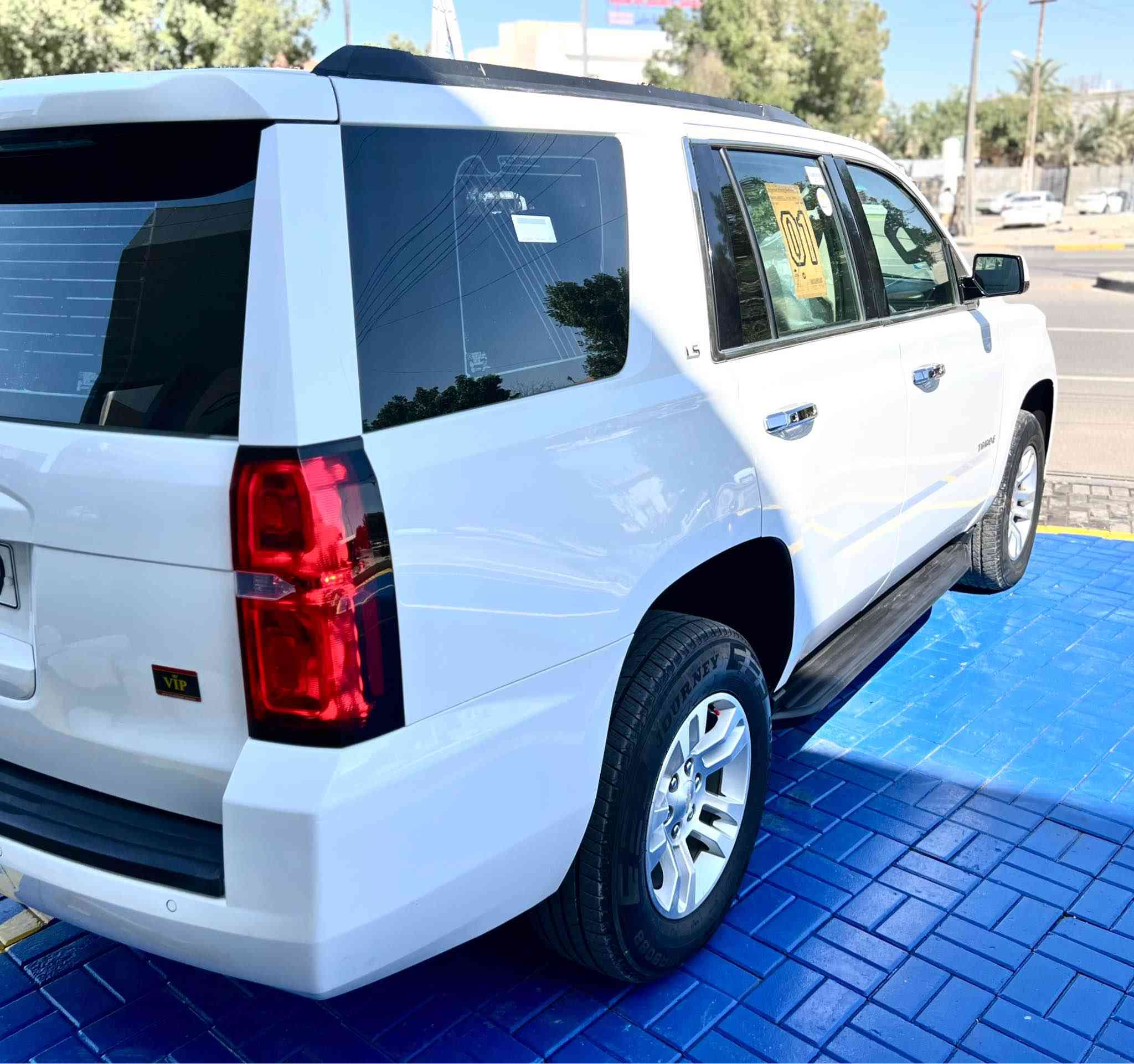 تاهو 2015 خليجي مكفوله . رقم اربيل الجديد دولي تحويل او كاله . ماشيه 138 الف . كتلوكات الشركه موجوده استخدام بيت سياره جديده بمعنى الكلمه . مواصفات ( LS ) معروفه . ومكفول المحرك والكير والحداديه والتبريد وتخم تايرات . ملاحظه الشراي يتصل *********** البصرة, العراق
