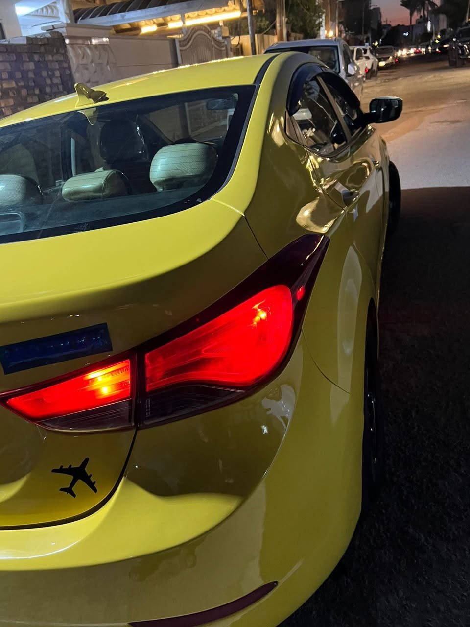 السلام عليكم

النترا 2015

السياره البارحه طلعت من الفرن صبغه جديده
مصفره هيئه وغرامات 

لون اصفر.  وارد امريكي 

حادثها موضح بلصور

باقي السياره كفاله. 

مكينه 2000 دوش 

تبريد 🧊 

السياره جاهزه ع آخر حبه

السياره بسمي تحويل ثاني يوم 

مكان السياره بغداد 

السعر 117

***********

شرط وين ميعجبك تفحص افحص 

المكينه مجفته جديد شرط السياره خرسه مابيها صوت 

الغراض الي مبدله جديد (باتري ايسي ديلكو ظمان سنه +سلف+داينمو+حاظنه ومروحة +تخم اذاين+جام بكلايت خلفي امامي+دهن كير+تخم مجول+بلكات+صبغ وياله حراري+ تخم تاير جديد+منظومه تبريد +فريز تدفئه جديد+بطاين+)(السياره بيها منظومه غاز صار شهرين من شديتها عليها بعدها بظمانها سنه خير من الله الصرف تمشي450كيلو ب10,000
