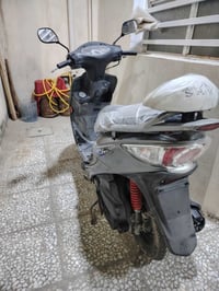 دراجة كهربائية • مكملة • نظيفة