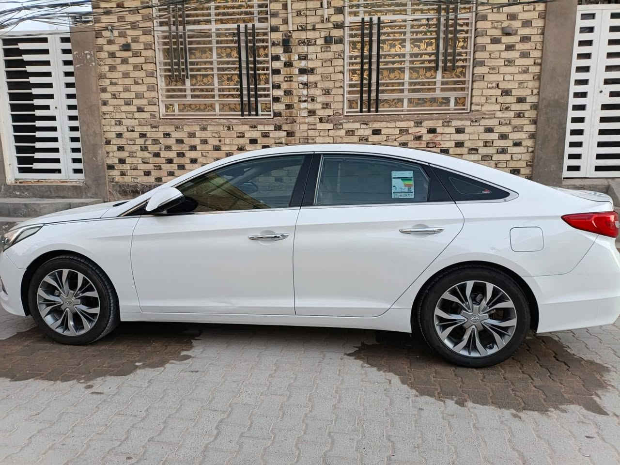 سوناتا 2017 وارد خليجي فول واحد عله واحد    بصمه  كفالة عامة عدا مكانين بارد كفالة گير و محرك 2400 دوش رقم نجف انكليزي بسمي 
 السعر160 $
مكاني نجف الاشرف
هاتف ***********
مواصفات
