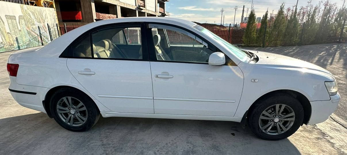 بسم الله الرحمن الرحيم
والصلاة على محمد وال محمد وصحبة وسلم .
هونداي سوناتا موديل ٢٠٠٩خليجي مكفول من دعامية لدعامية  من كل شي محرك ٢٠٠٠ دوش رقم اربيل الدولي مواصفات فول عدا سلايت السنوية ورقم مجدد مكان السيارة اربيل  
للتواصل والسعر / *********** + واتساب
