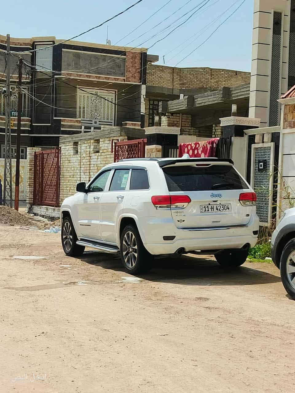 السلام عليكم 
(2018)
جيب شيروكي اوفرلاند
مكينة 3.6 
ماشية 141 الف 
حادث جاملغ جهة السايق تبديل نفس الون اصلي  وبنيد نفس الون اصلي جاملغ جهة اليمنه مصبوغ 
السيارة فول مواصفات 
عده الجكات 
اوتو بارك 
حساس امامي خلفي 
4 رادارات 
بانوراما 
كشنات جلد تدفئه +تبريد لون قرميدي 
باكشن وتدفئه بل ستيرن 
كشن خزن ميموري 
شاشة كبيرة 
مانع اصتدام امامي +خلفي 
توقف ذاتي 
مري شفط 
صندوك كهرباء 
تخم تاير جديد 
صدر امامي خلفي جديد 
مكينة وكير مكفول 
السيارة مبرمجة كاملة و ادامة كاملة 
رقم بغداد هزة جديدة 
صور الحادث مرفق بلمنشور 
السعر225 وبيها مجال 
رقمي / ***********
مكاني فلوجة
