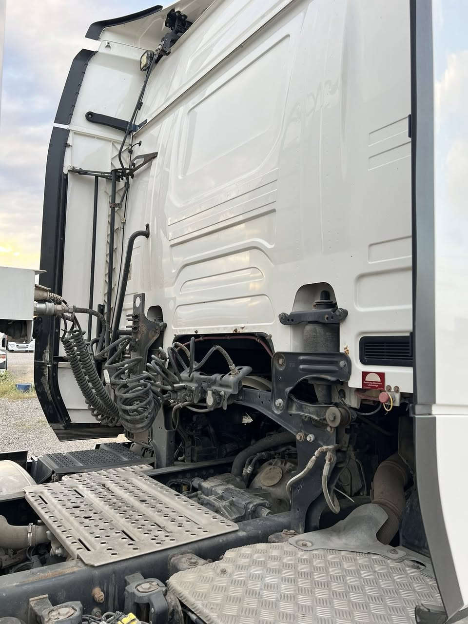 موديل 2018
حجم 500 R
فول مواصفات تبريد رتايدر ثلاجه كاميره حساس طخم تايرات جديد مرقمه جديد 
تانكي غسان حداد 2026
سعر 625 $ بيه مجال 
معرض حجي رمضان اربيل كلك 
***********
***********
