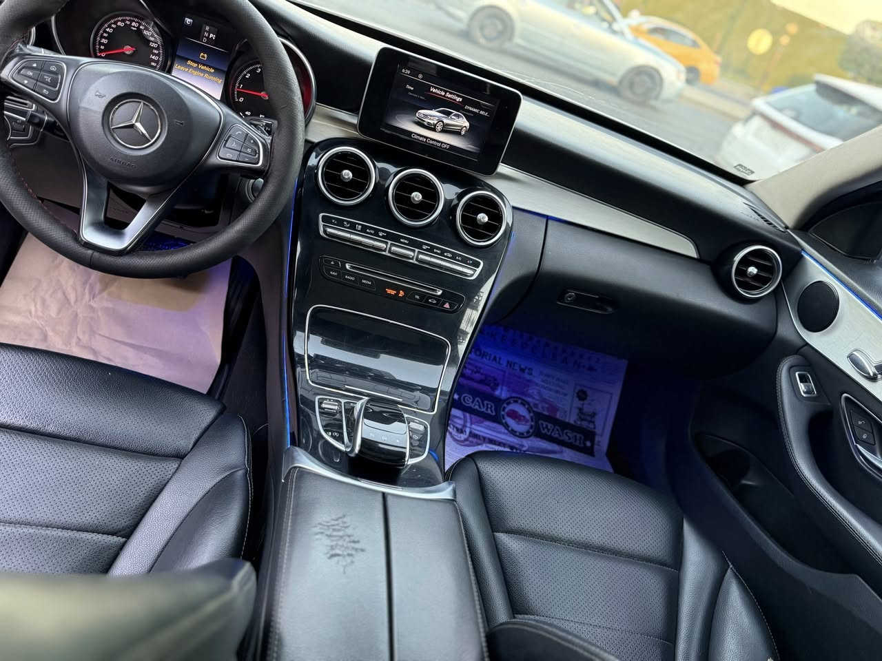 السلام عليكم C300 2016 للبيع
السياره فول مواصفات للاخير و كت كامل Amg 
ماشيه السياره نظيفه جدا حادثه دعامية امامية فقط وحادثه موجود بل الصور بيه صبغ دعاميات فقط وسونار موجود بل صور 
رقمه أربيل ب اسمي السنوية 
مكانه بغداد زيونة 

للأستفسار ***********
