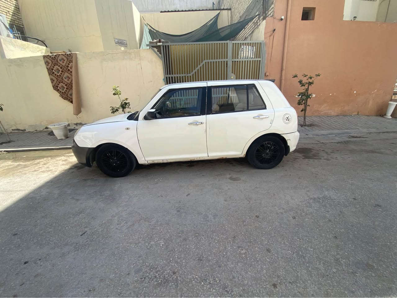 لبيع رقم بابل 2013 محرك نظيف تبريد شغل حدادية نظيفة غرفة نظيفة بيها ضربة امامية سيارة جاهزة سعرها مناسب 26 بيها مجال سنويا 25 سيارة بيها صبغات مكان النجف *********** النجف, العراق
