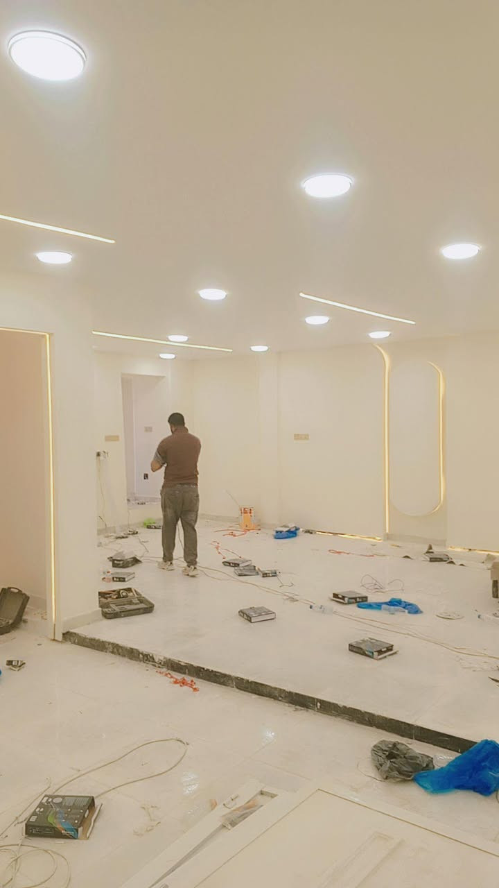 كهربائيّ منازل بأسعار مناسبة جدآ مع ضمان بالعمل اضافة الى الصيانة مدة عام كامل العمل يكون اما الحفر بطريقة الكوسرة او الدريل حسب طلب الزبون اضافة الى العمل نظام البوتلس سعر النقطة ٤٠٠٠ للتواصل واتساب *********** ناصرية, ذي قار
